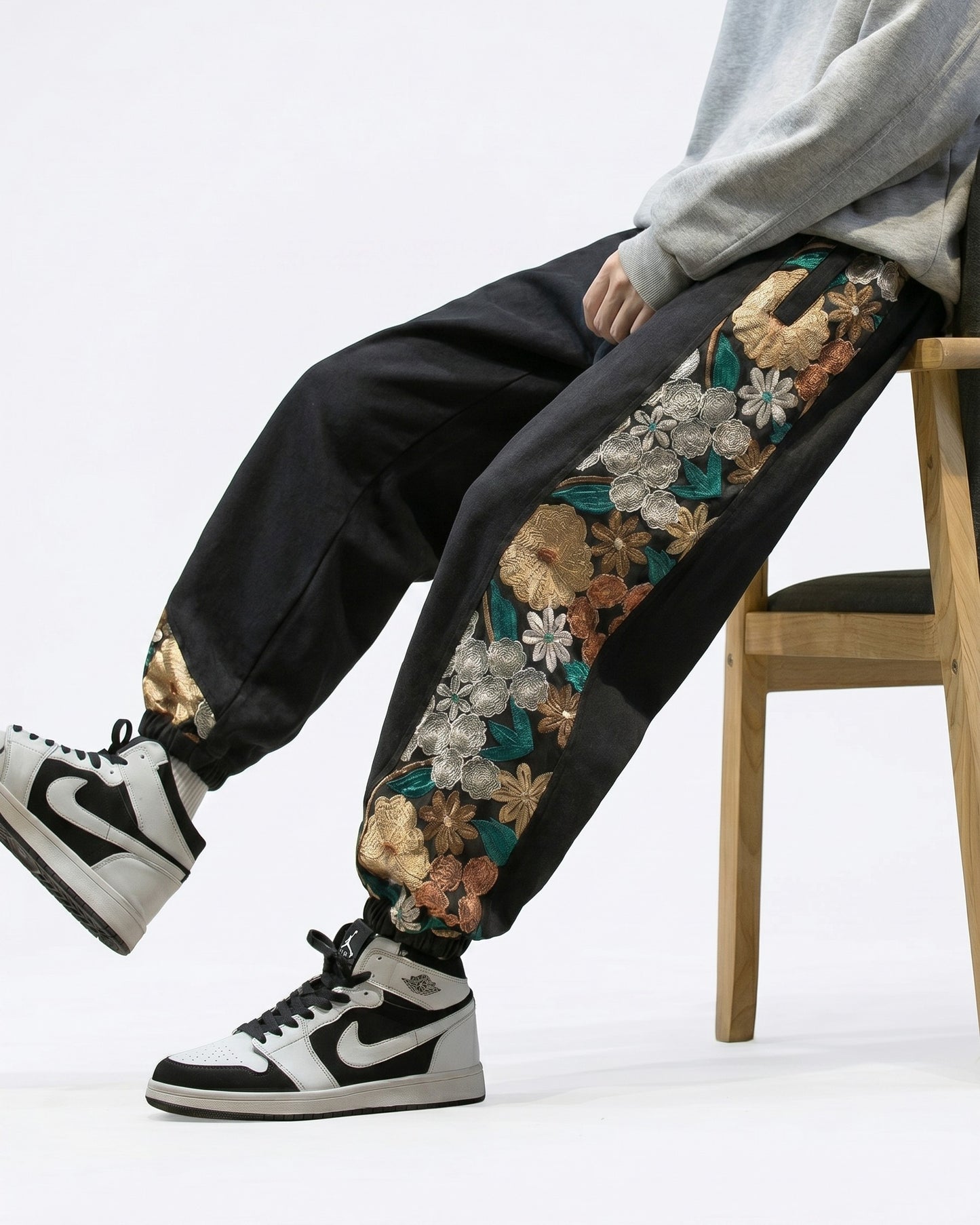 Komorebi Embroidery Joggers