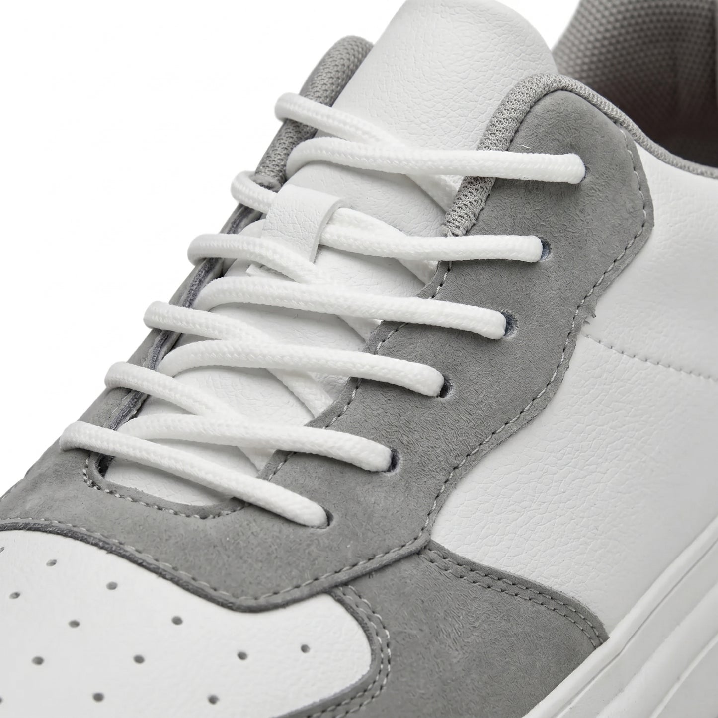 KITSUNE Velocity Sneaker