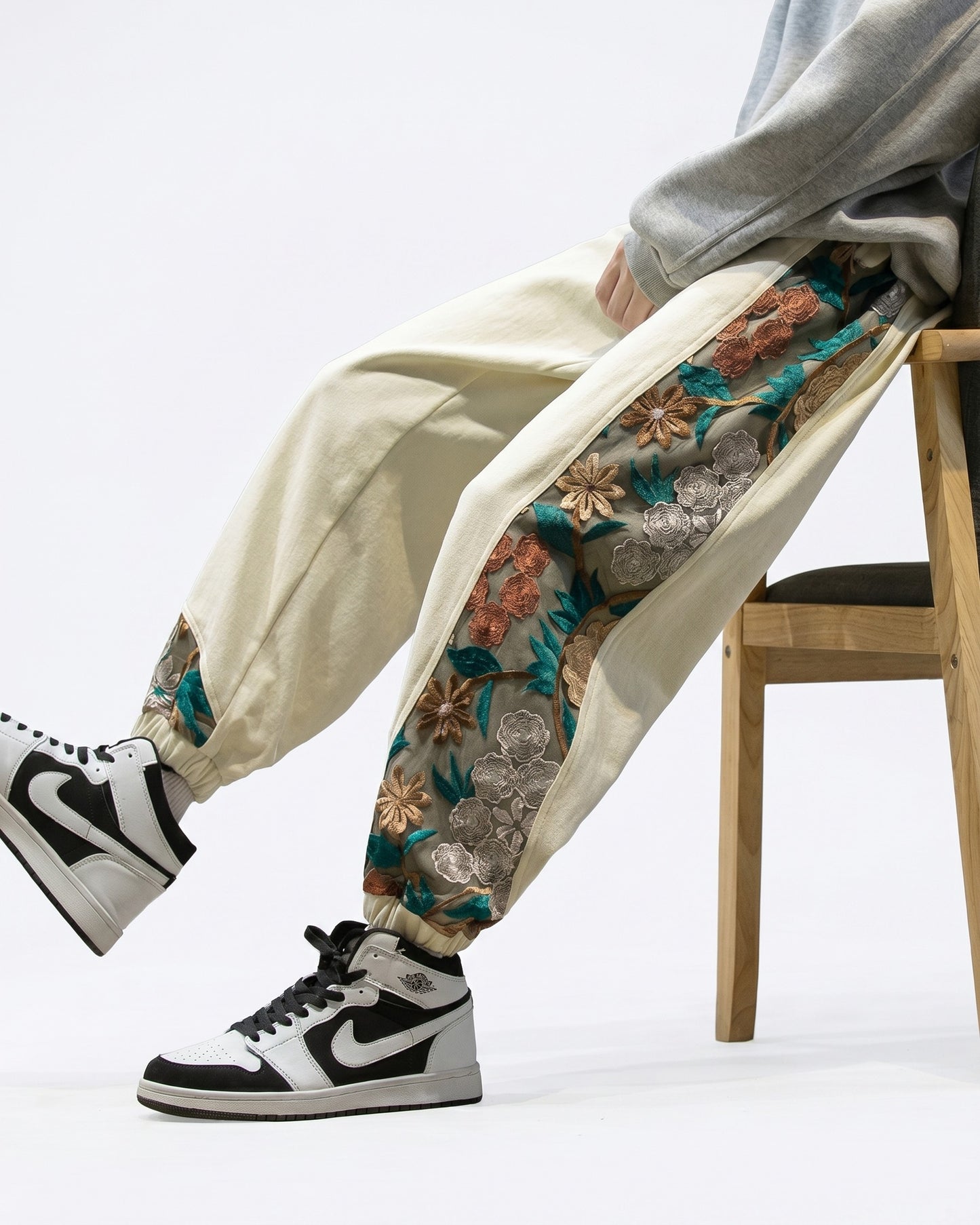 Komorebi Embroidery Joggers